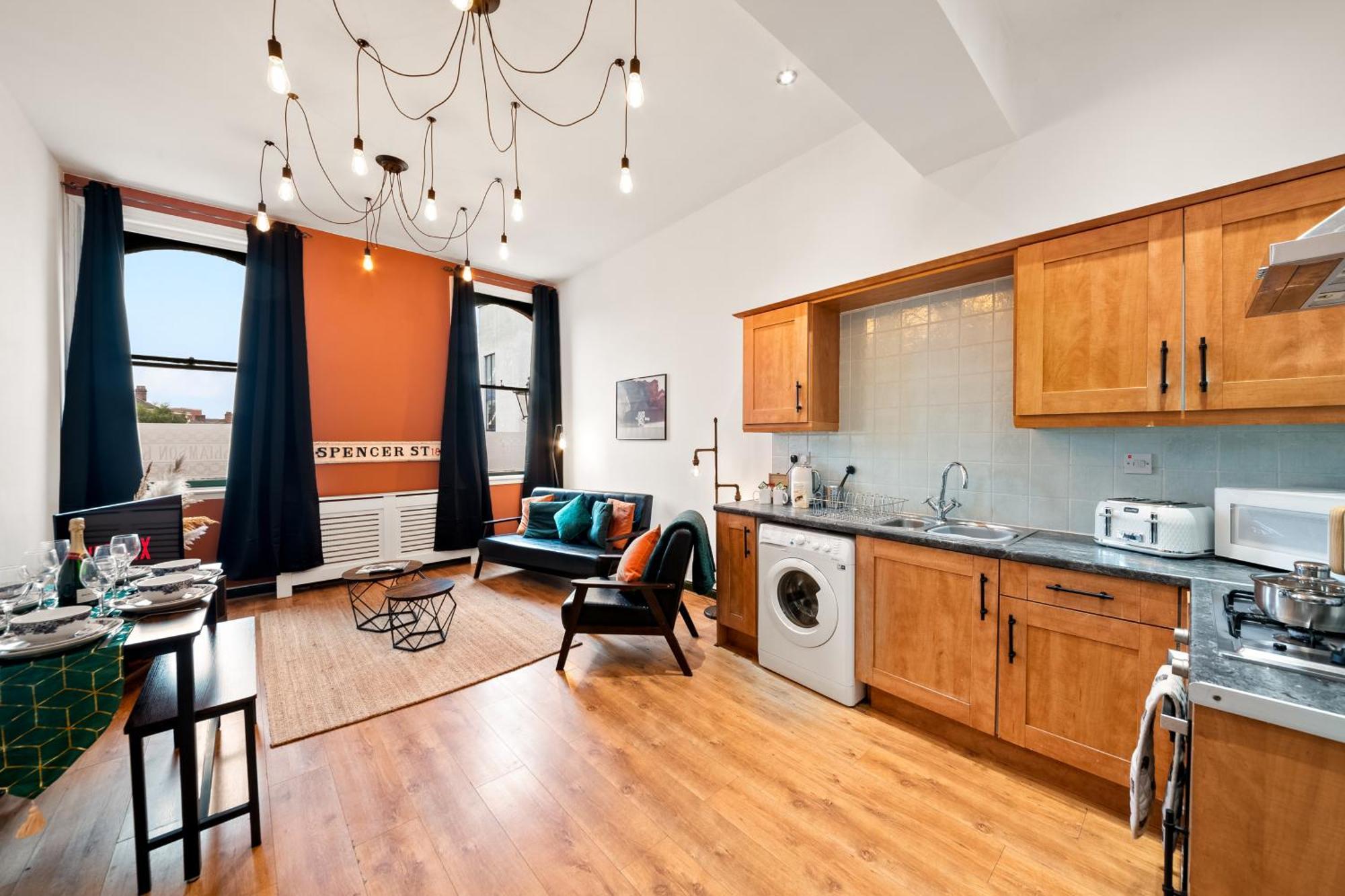 Spacious Birmingham City Apartment Bagian luar foto