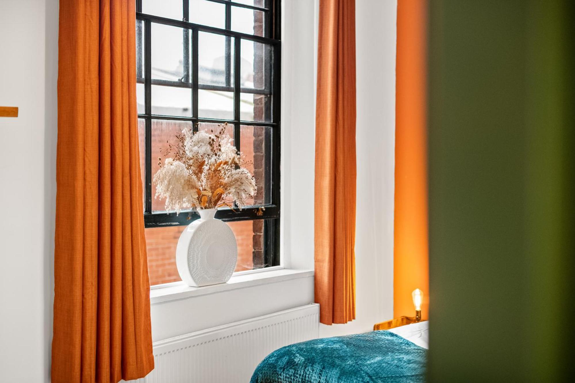 Spacious Birmingham City Apartment Bagian luar foto
